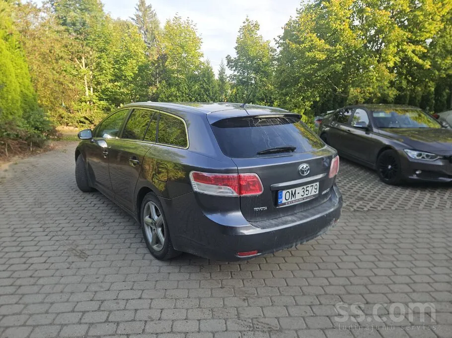 Toyota Avensis 2011 photo 5