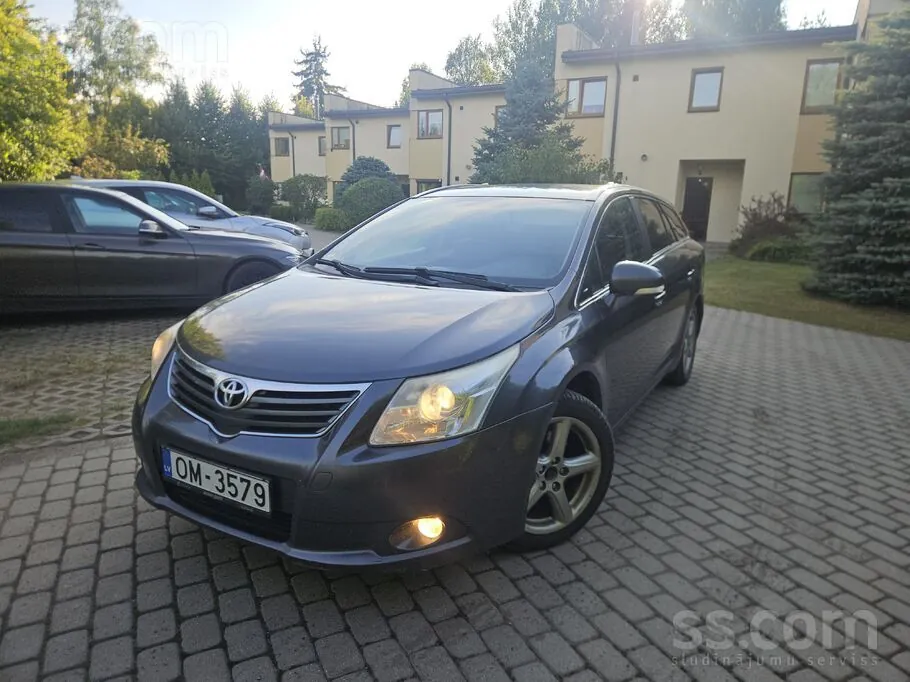 Toyota Avensis 2011 photo 3