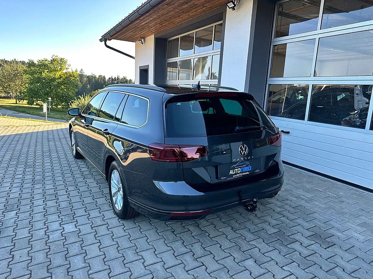 Volkswagen Passat 2023 photo 3