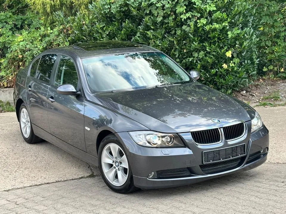 BMW 318I E90