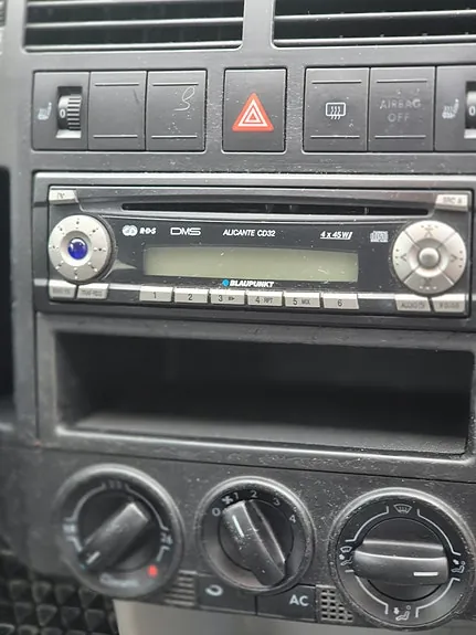Volkswagen Polo 2003 photo 4