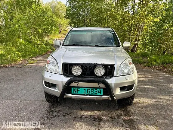 Toyota Land Cruiser 2006 photo 2