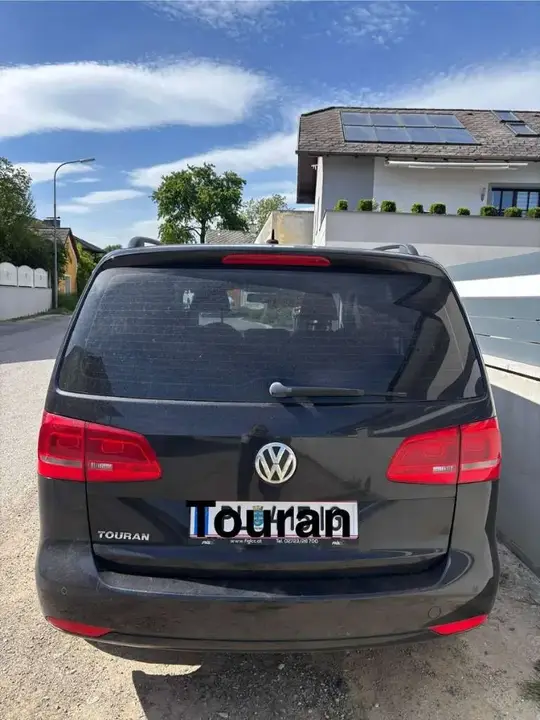 Volkswagen Touran 2013 photo 3