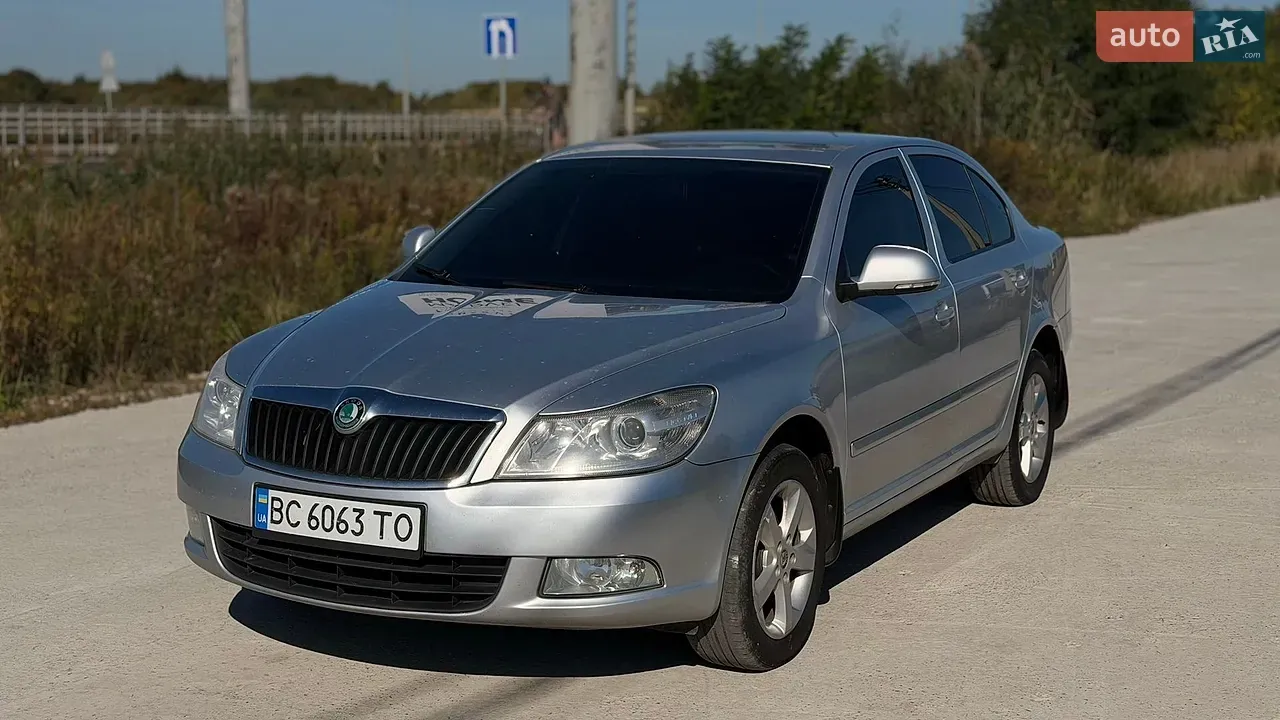 Skoda Octavia 2011 photo 2