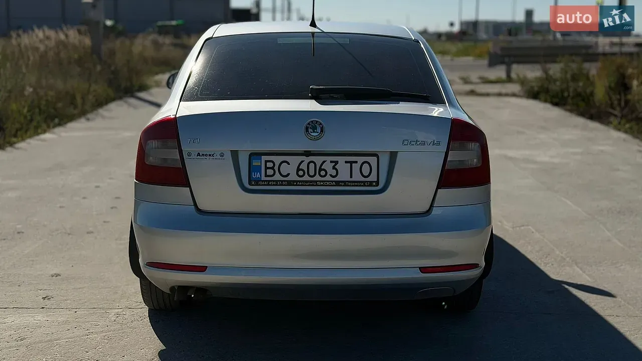 Skoda Octavia 2011 photo 5