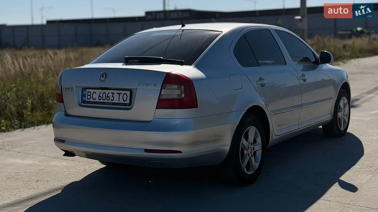 Skoda Octavia 2011 photo 4