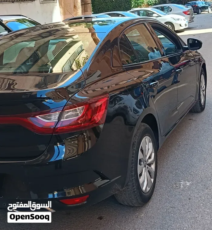 Renault Megane 2022 photo 2