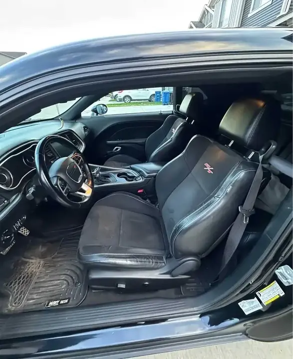 Dodge Challenger 2015 photo 5