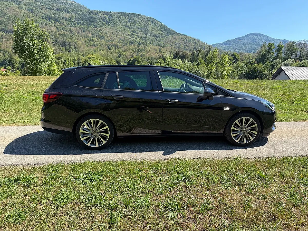 Opel Astra 2020 photo 2