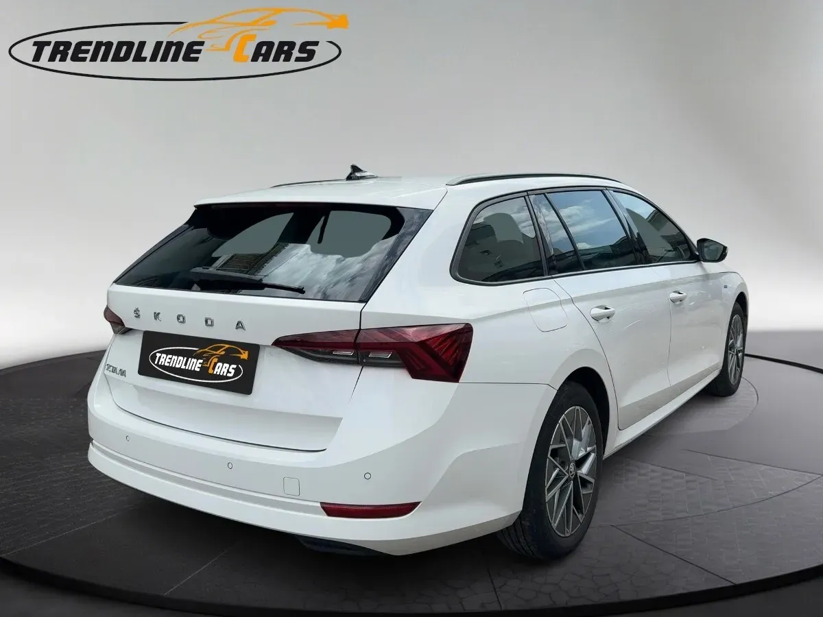 Skoda Octavia 2023 photo 3