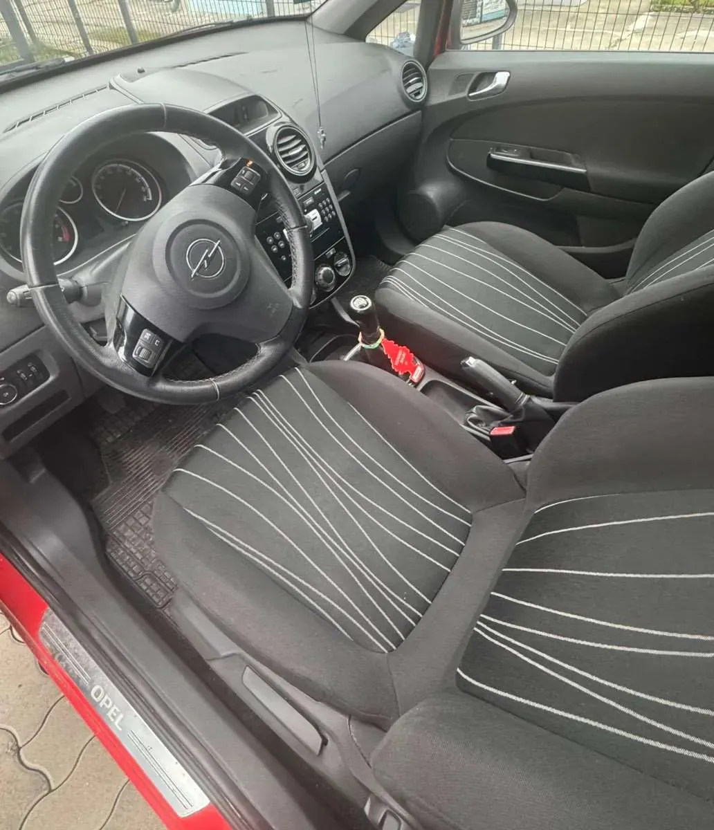 Opel Corsa 2010 photo 3