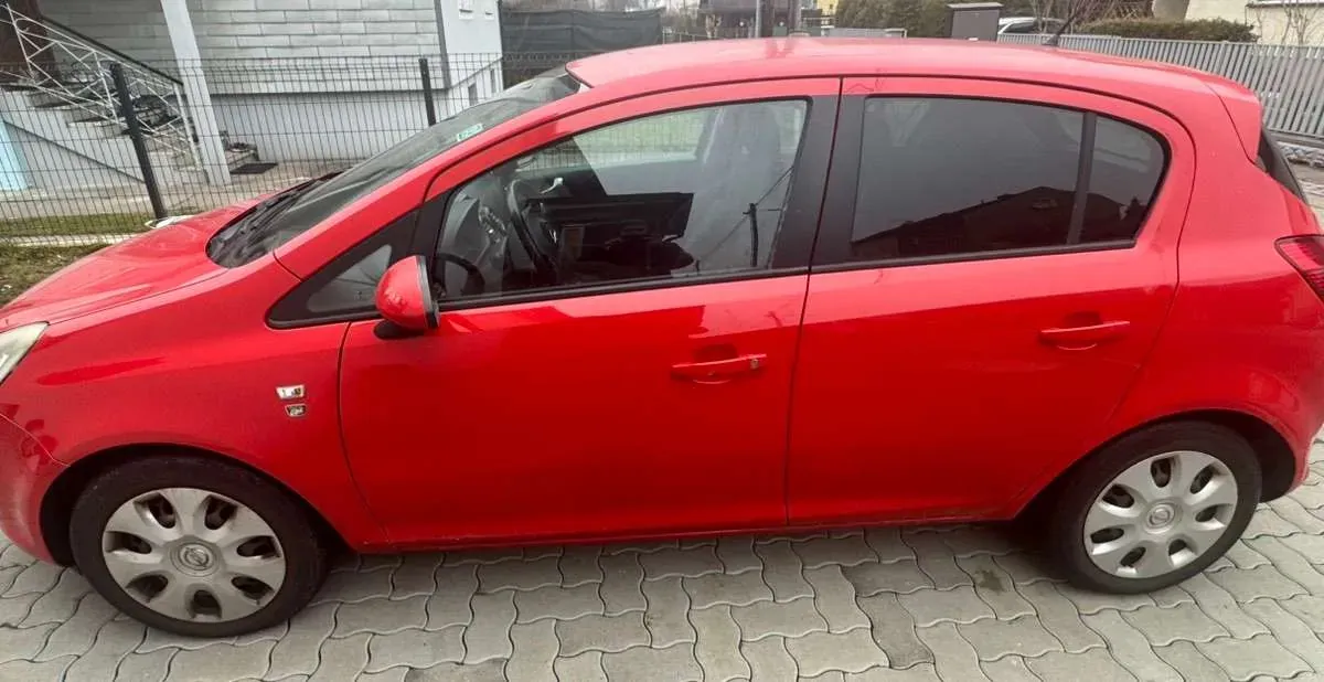 Opel Corsa 2010 photo 2