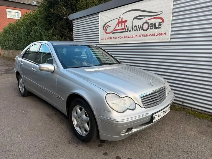 Mercedes-Benz C180