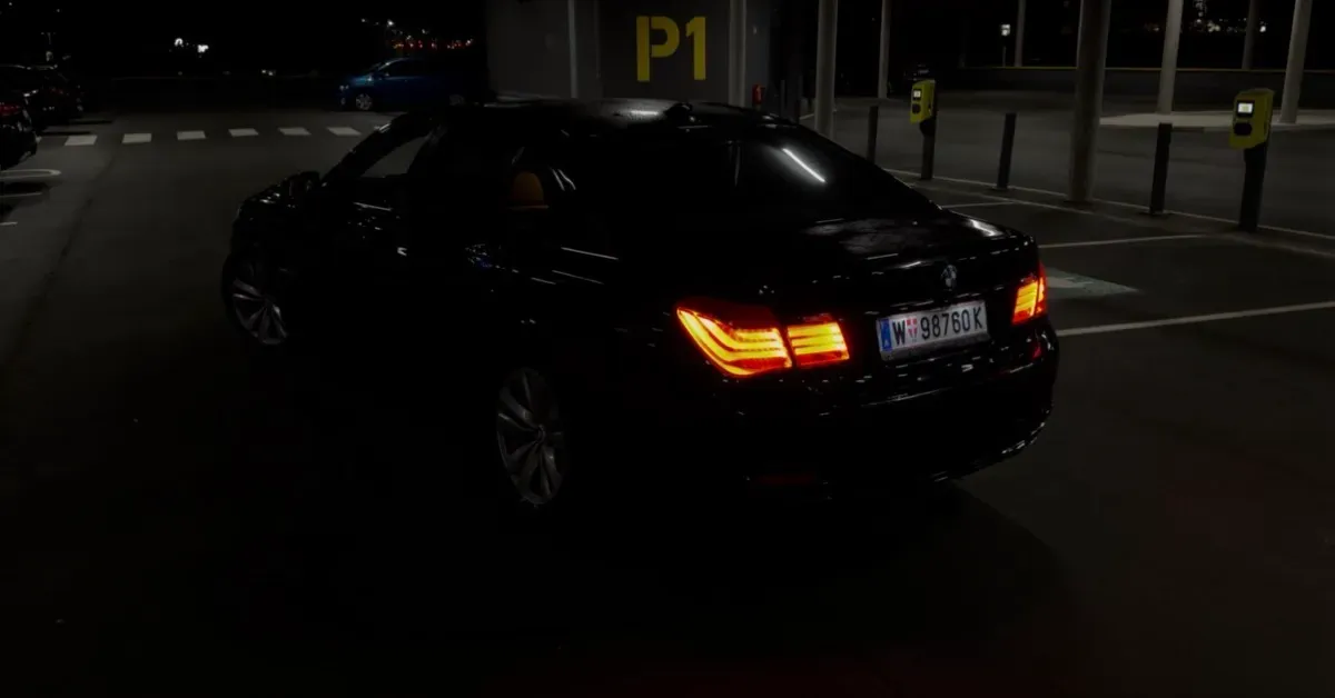 BMW 7 Series 2009 photo 3