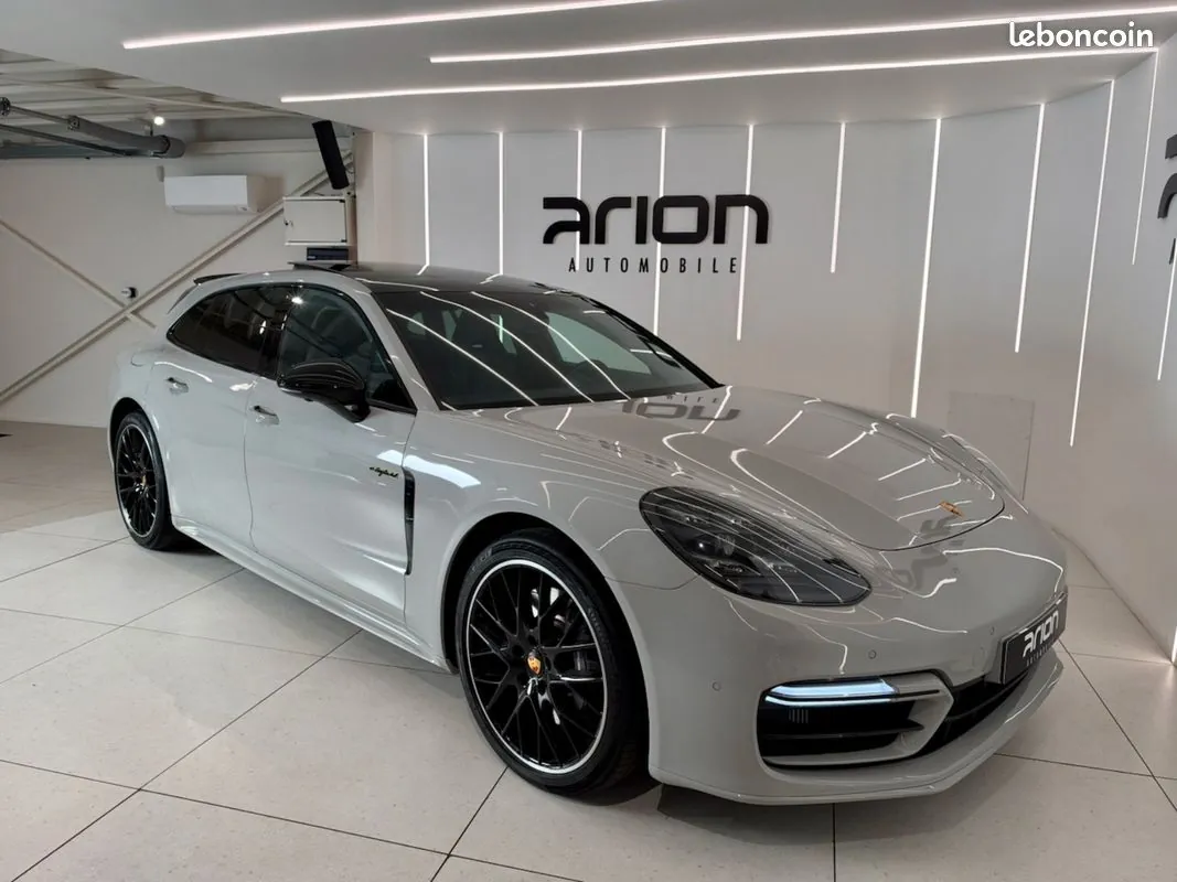 Porsche Panamera 2023 photo 2