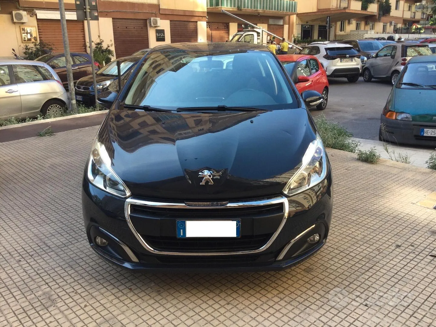 Peugeot 208 2018 photo 3