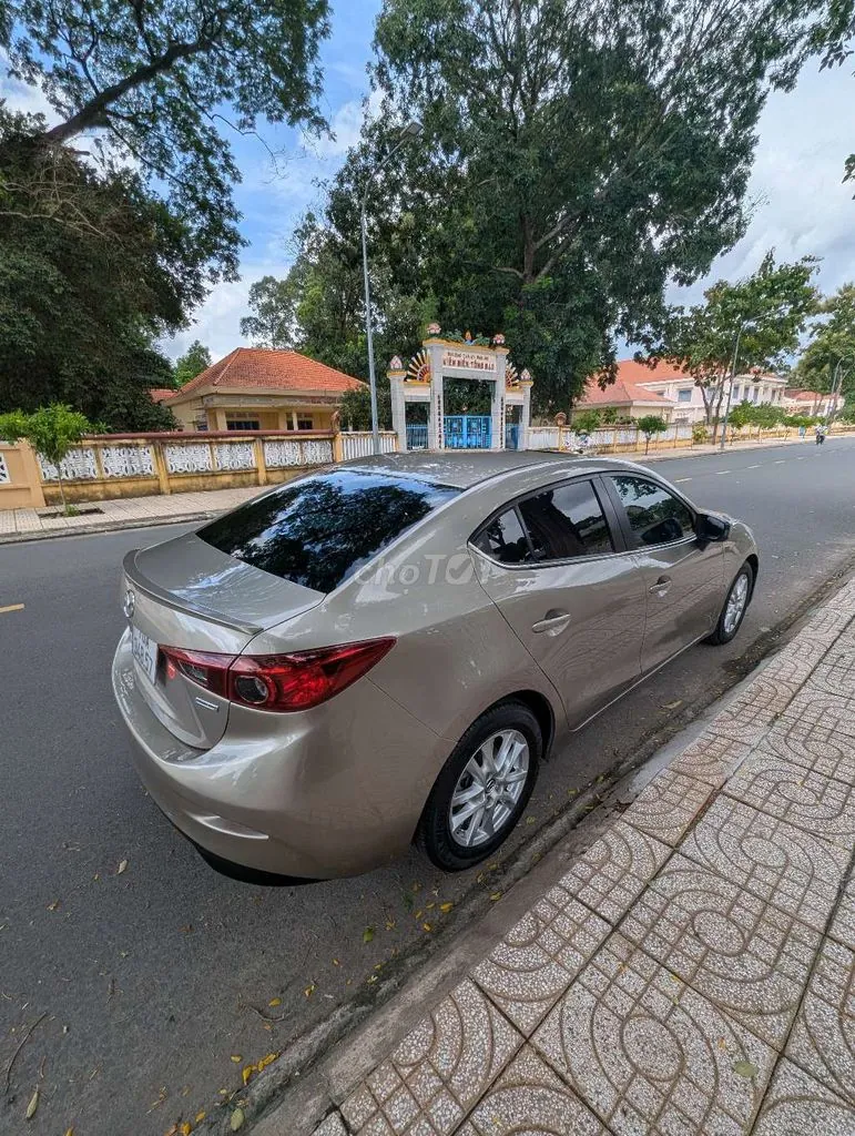 Mazda 3 2016 photo 3