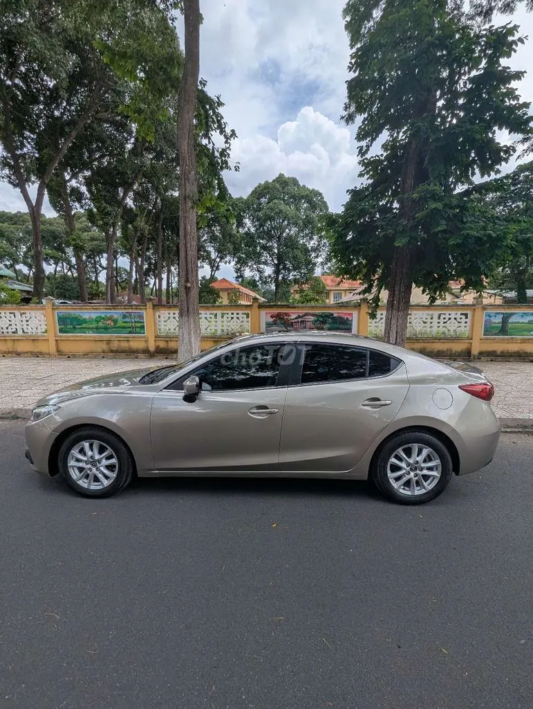 Mazda 3 2016 photo 2