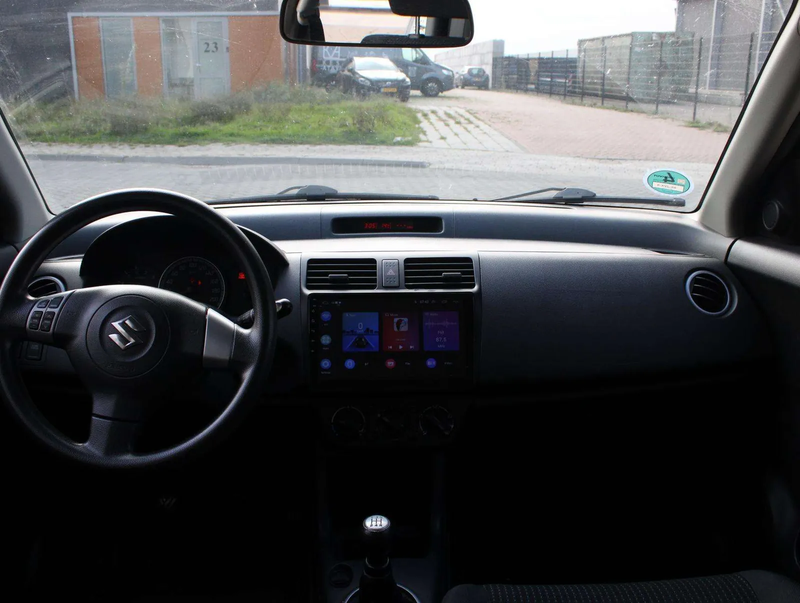 Suzuki Swift 2007 photo 3