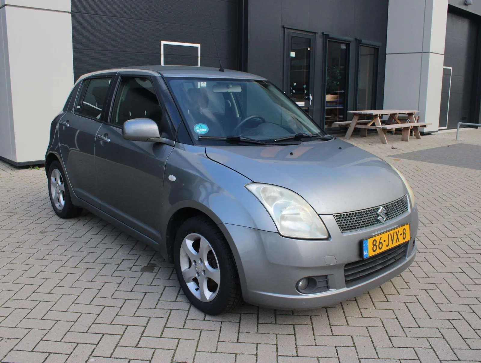 Suzuki Swift 2007 photo 4