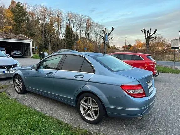 Mercedes-Benz C180 2011 photo 2