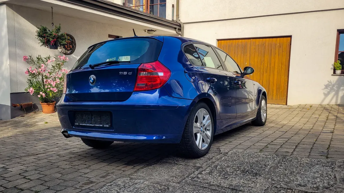 BMW 1 Series 2009 photo 3