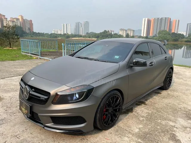 Mercedes-Benz A180