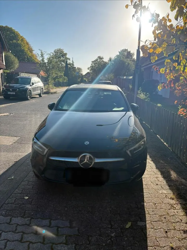 Mercedes-Benz A200