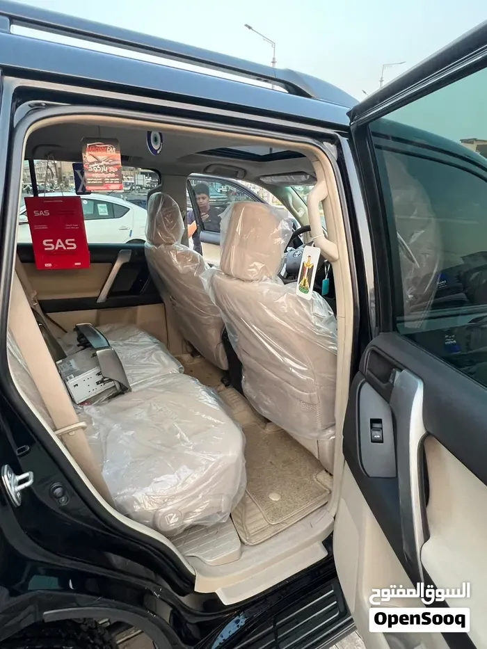 Toyota Land Cruiser 2013 photo 2