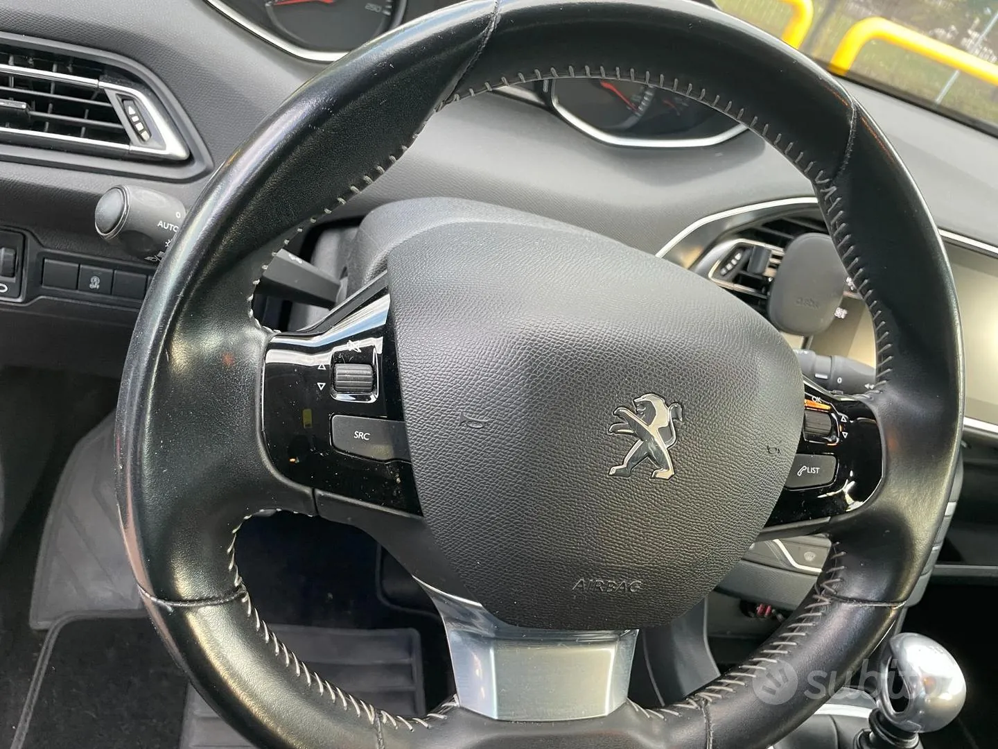 Peugeot 308 2019 photo 2