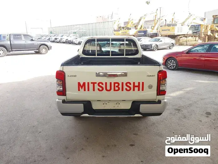 Mitsubishi L200 2023 photo 4
