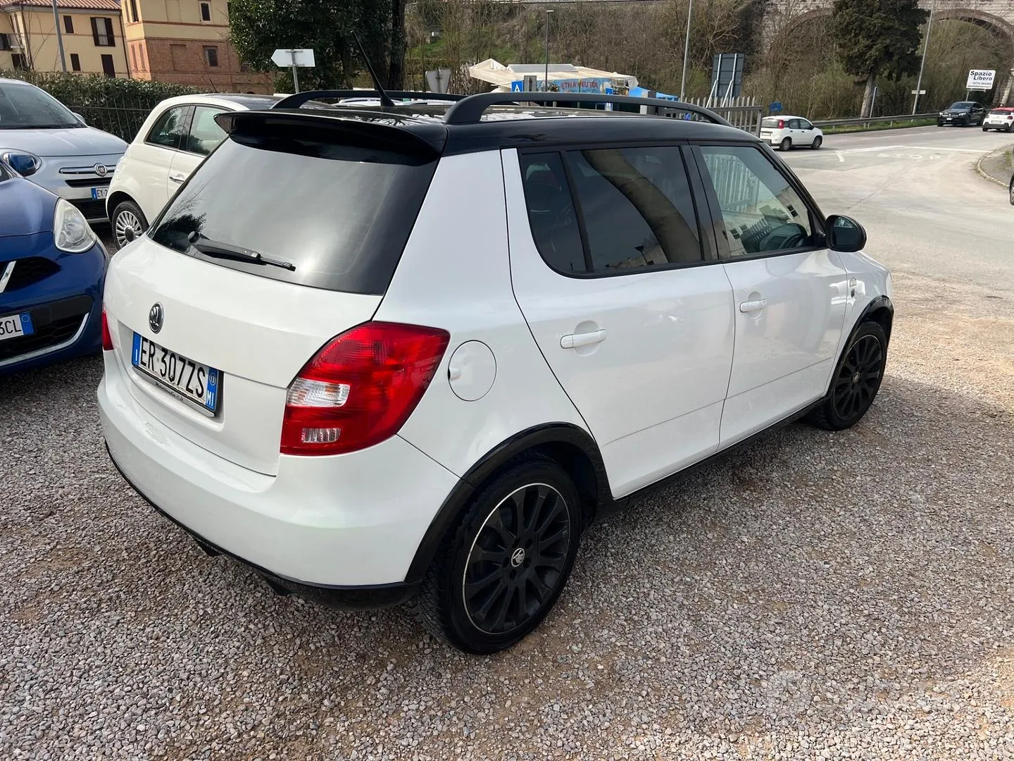 Skoda Fabia 2013 photo 4