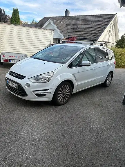 Ford S-Max 2014 photo 2