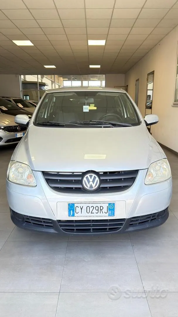 Volkswagen Fox 2005 photo 2