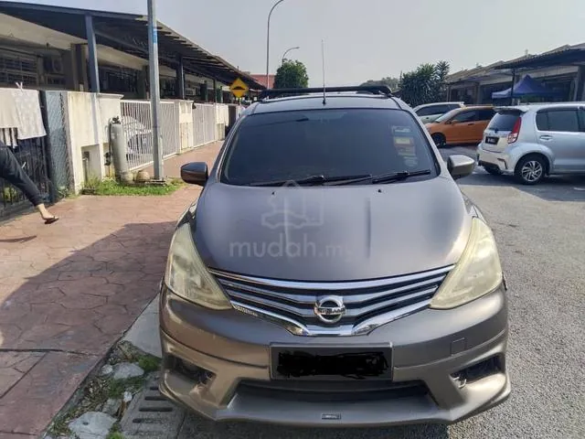 Nissan Grand Livina
