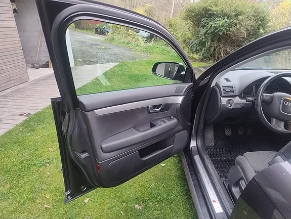 Audi A4 2007 photo 4