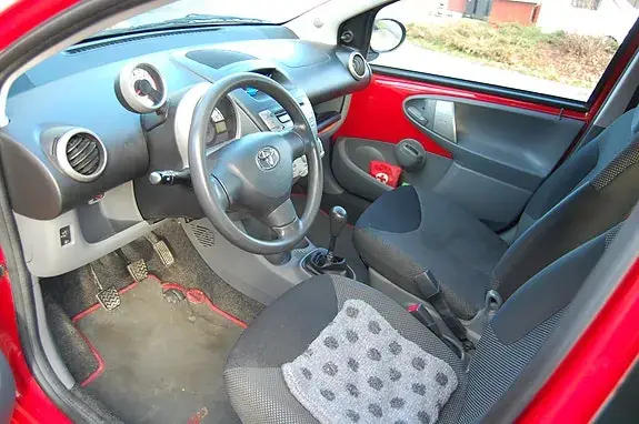 Toyota Aygo 2011 photo 5