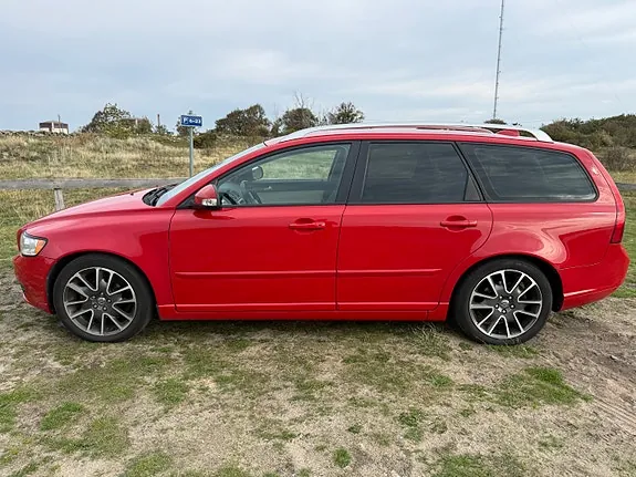 Volvo V50 2012 photo 2