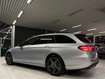 Mercedes-Benz E300De 2020 photo 2