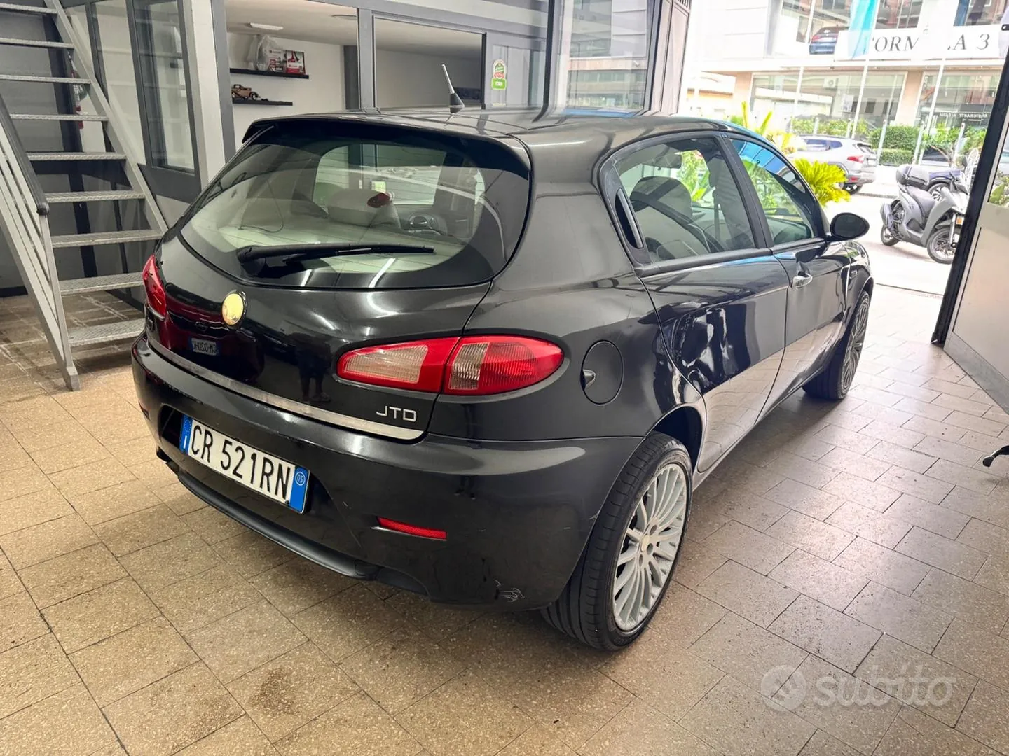 Alfa Romeo 147 2005 photo 4