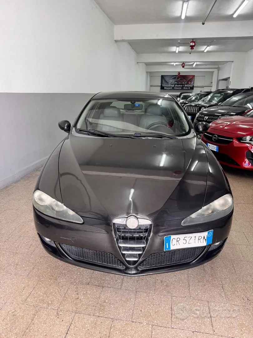 Alfa Romeo 147 2005 photo 2