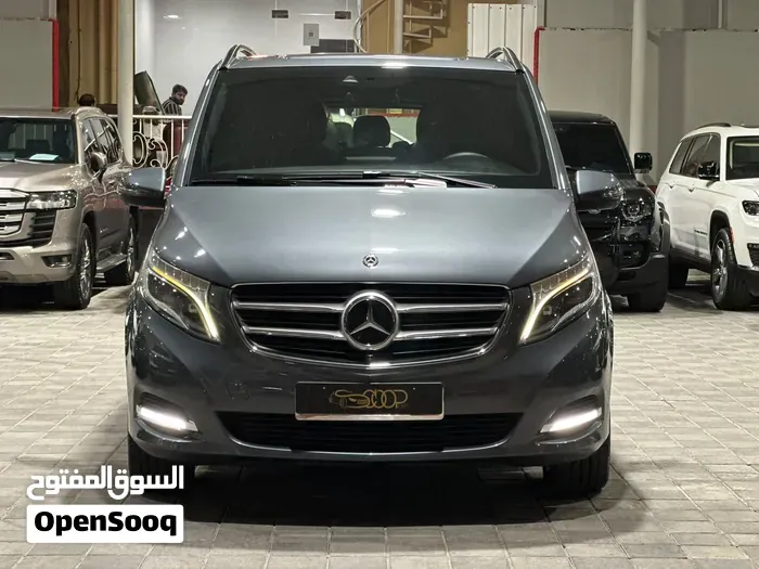 Mercedes-Benz V-Class 2018 photo 2