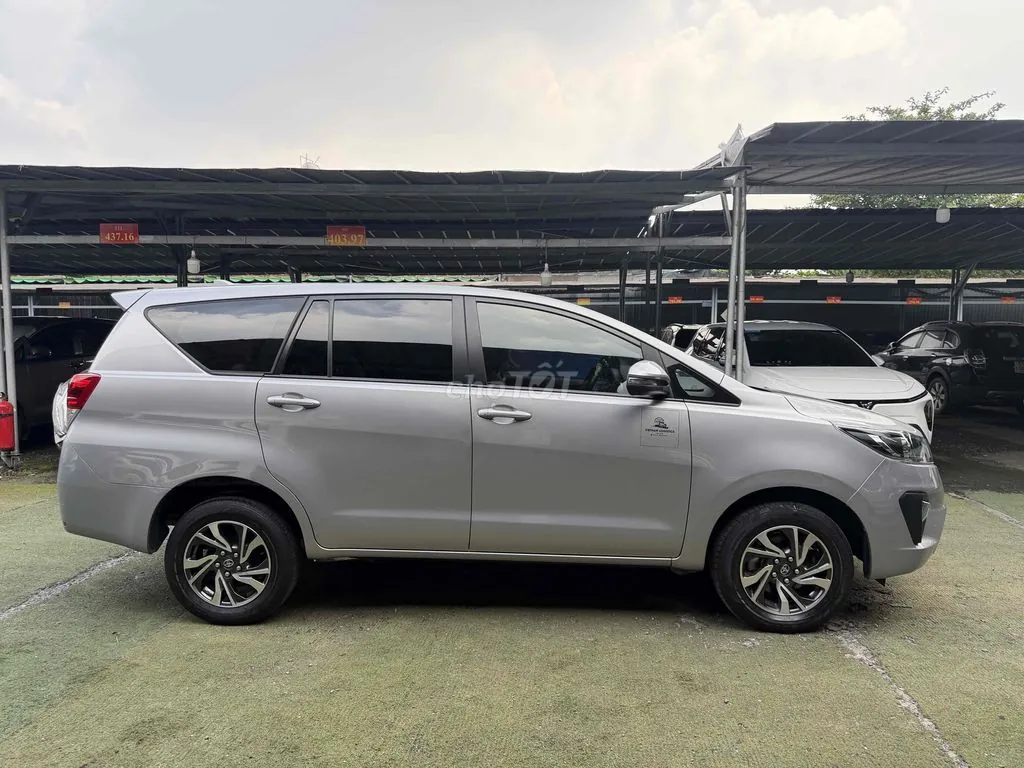 Toyota Innova 2022 photo 4