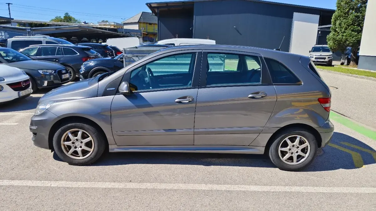 Mercedes-Benz B-Class 2009 photo 3