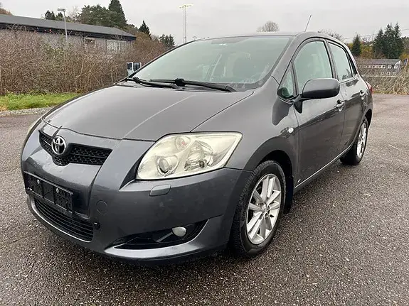 Toyota Auris 2009 photo 2