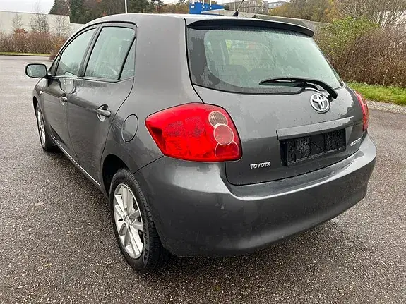Toyota Auris 2009 photo 4