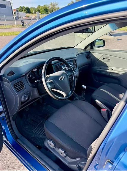 Kia Rio 2007 photo 2