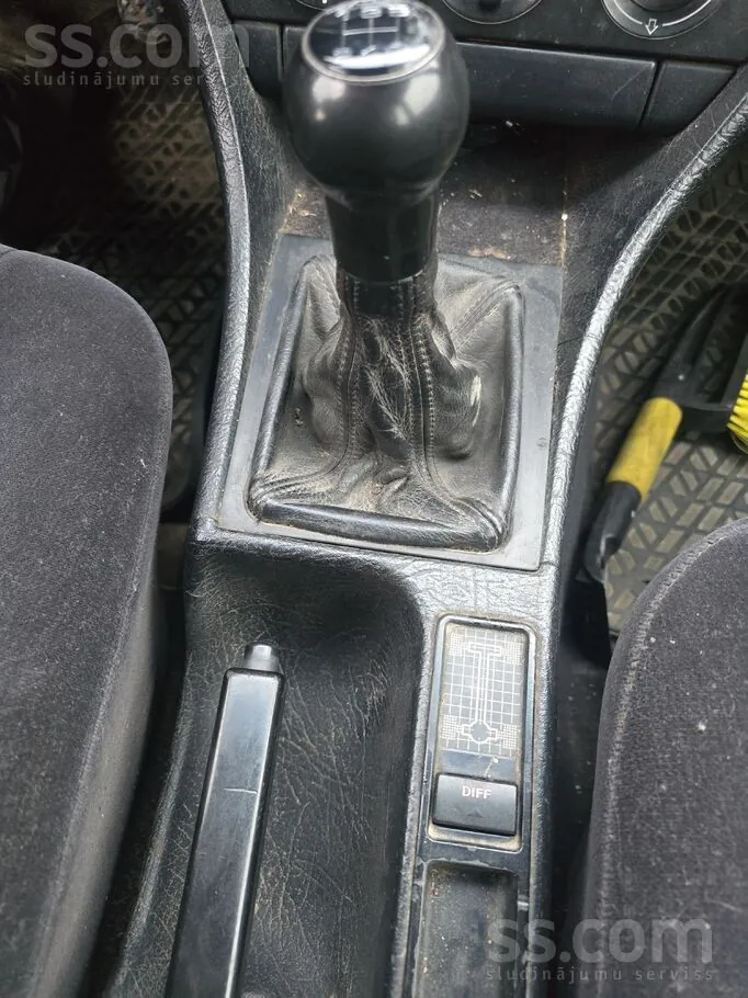 Audi 100 Avant Quattro 1992 photo 5