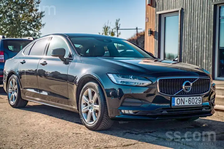 Volvo S90