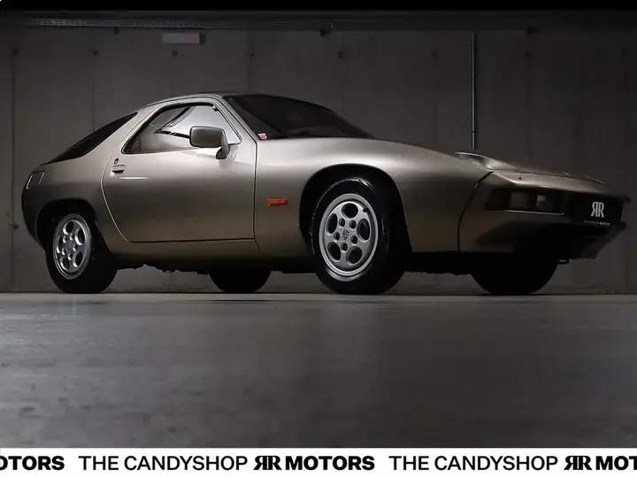 Porsche 928 1983 photo 2